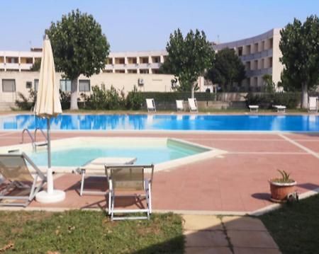 Villetta A Schiera In Villaggio Metatur Метапонто Экстерьер фото